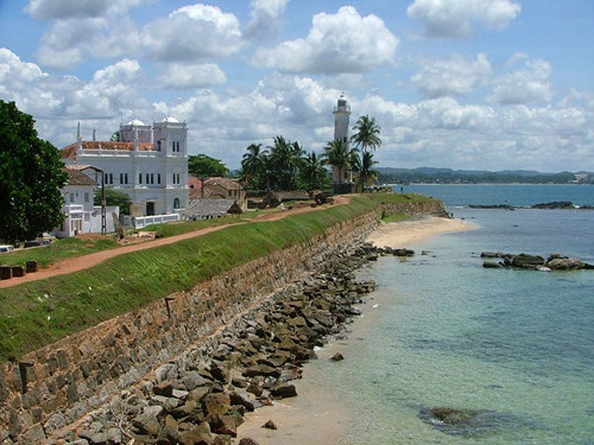 2-Day Whale Watching & Southern Sri Lanka Tour - Hotel Night in Mirissa: 3-Star-Compatible, with the Usual Room Variability