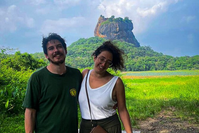 3 Days Tour to Kandy Nuwara Eliya & Sigiriya from Colombo - Day 1 in Kandy: Temple of the Sacred Tooth, Royal Botanical Gardens, and lake views