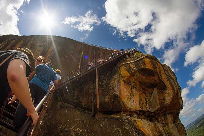 4-Day Essence of Sri Lanka Tour - Sri Lanka’s key sites, packed into one smooth (but full) circuit