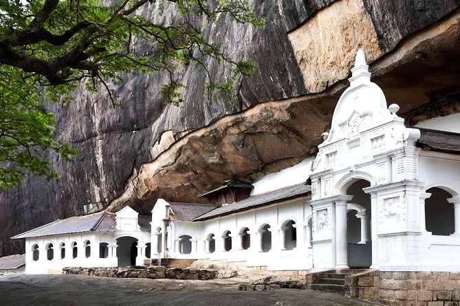 4-Day Essence of Sri Lanka Tour - Day 2: Polonnaruwa by bike, then Sigiriya Lion Rock