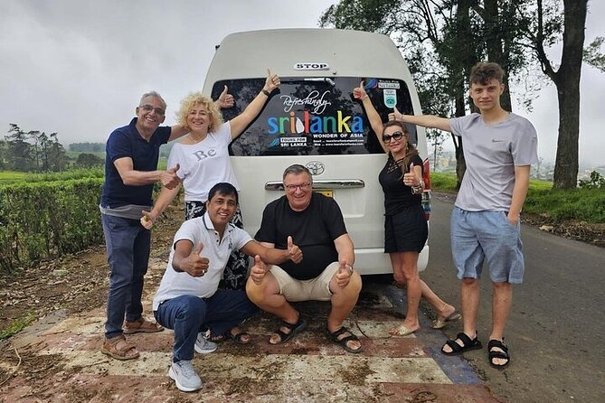 4 Days Amaizing Classic Mini Tour Sri Lanka - Day 1 in Kandy: Spice Garden, Sacred Tooth Relic, Peradeniya, and Arthur’s Seat