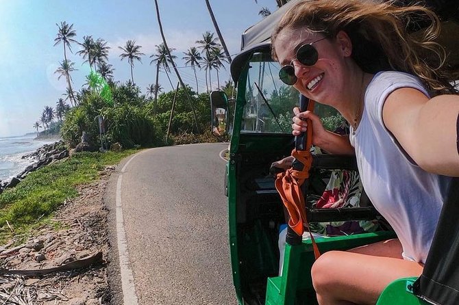 4 Days Tour to Kandy, Sigiriya & Nuwara Eliya - Guide quality and comfort: A/C car, bottled water, and what the day feels like