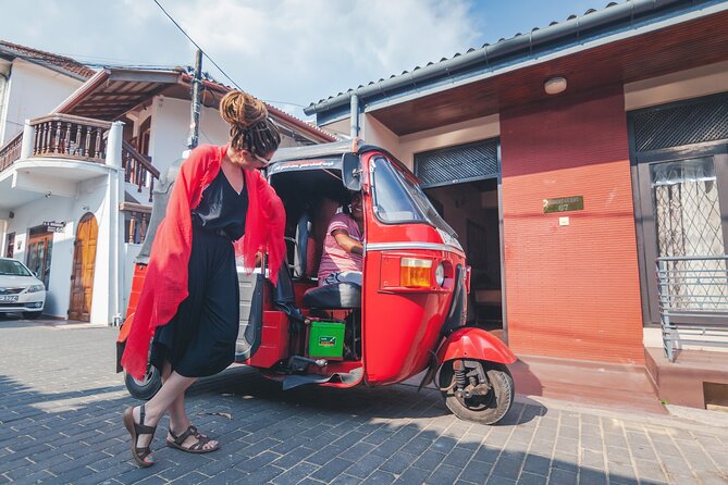 6 Days Private Vehicle with English Speaking Chauffeur - Day 5 Galle Fort: Dutch Fort walls, Dutch Hospital shopping, and slow coastal wandering