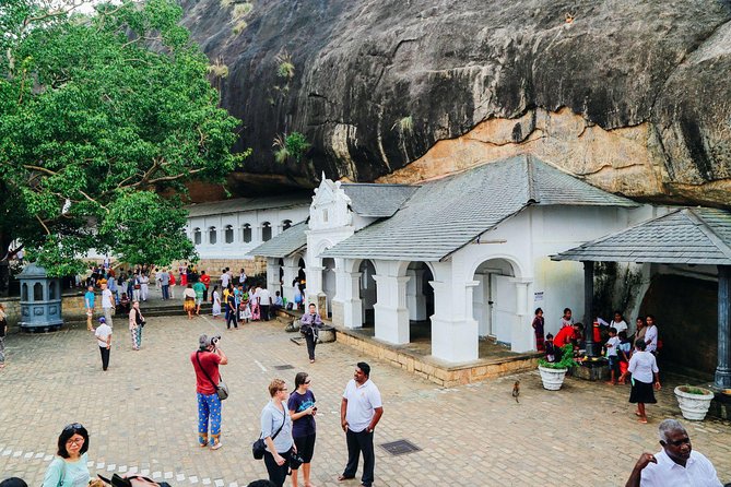8-Day Private Ramayana Trail Tour from Colombo - Munneshwaram and Mannavari Temple, then down to Negombo for sea air
