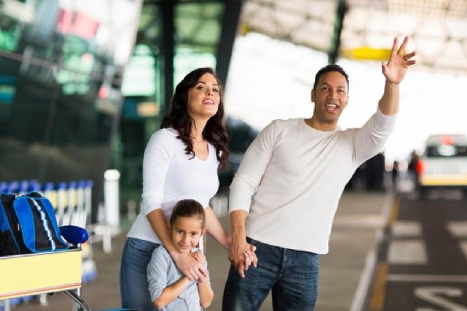 Airport to Bentota Drop - Entering Colombo: the airport meet-up that saves time