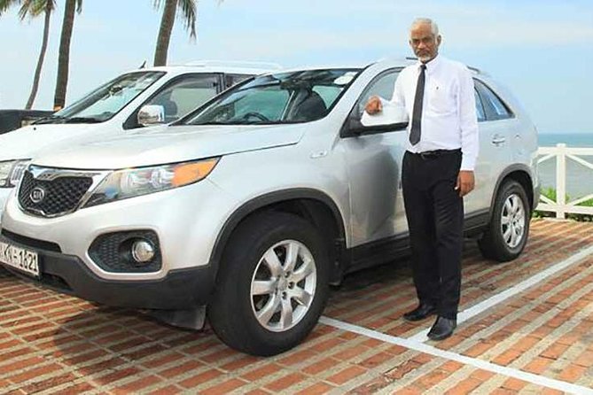 Airport Transfer to/from Anywhere - Why a prebooked airport transfer beats the taxi shuffle in Colombo