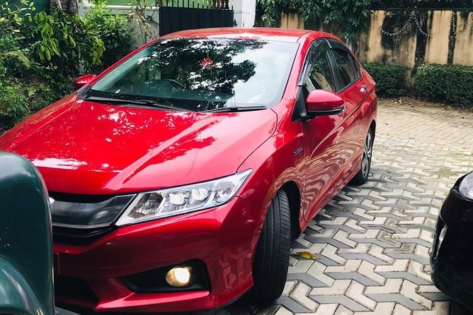 Airport Transfer to/from Anywhere - The on-road bonus: local tips that make your first day easier