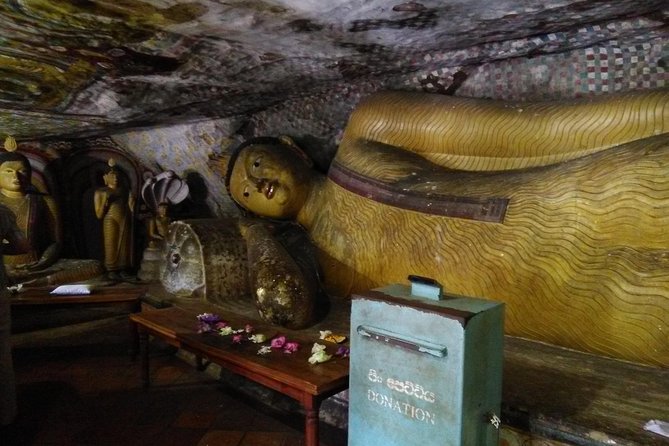 All inclusive Private day trip Sigiriya and Dambulla caves with more - Private guide energy: flexibility is the perk—set boundaries early