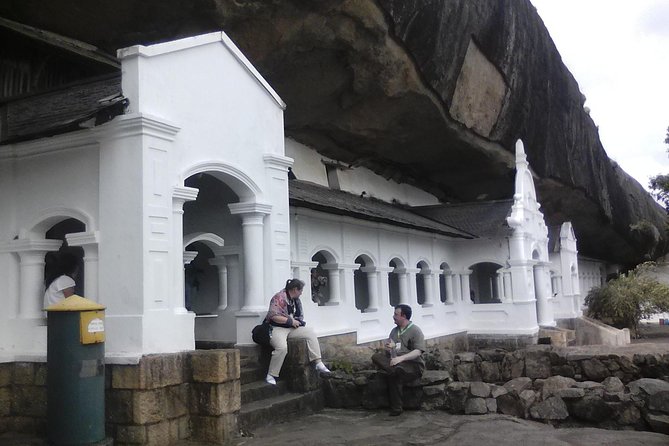 All inclusive Private day trip Sigiriya and Dambulla caves with more - The Sigiriya Rock Fortress climb: what to expect on Lions Rock