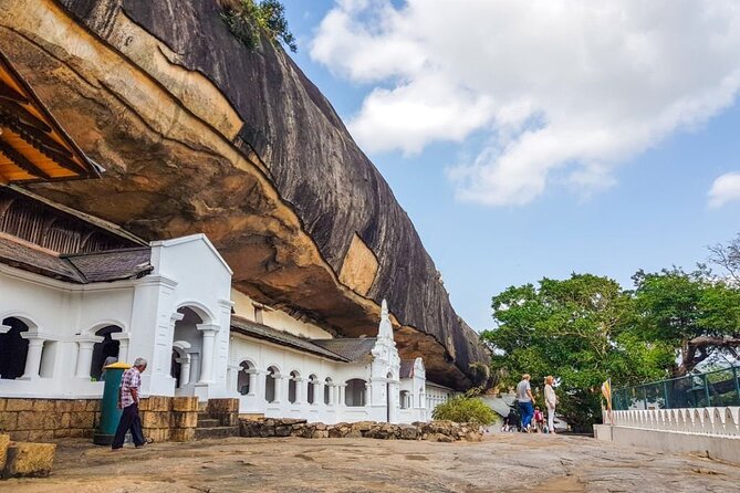 All Inclusive Sigiriya and Dambulla Private Day Tour from Colombo - Dambulla Cave Temple: five caves, Buddhist art, and the long look
