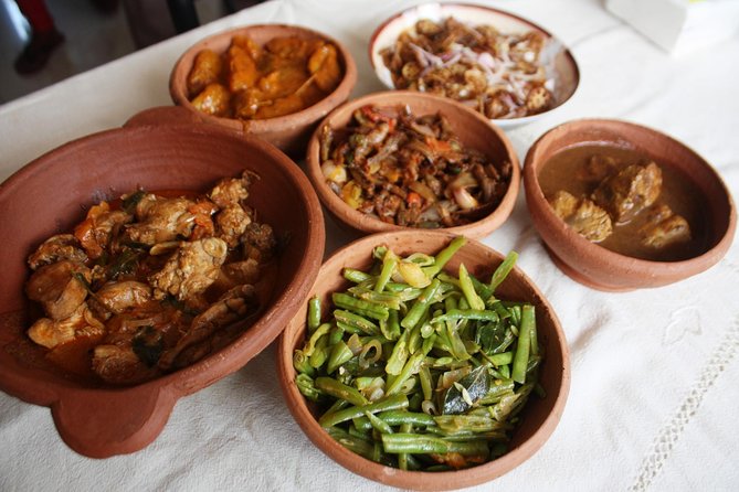 Authentic Sinhalese Cooking Class in Colombo with a Local Family - A family kitchen in Bellanthara, Dehiwala (not a cooking showroom)