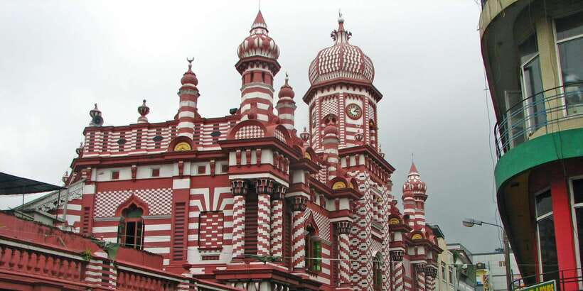 Colombo: All-Inclusive Morning & Afternoon Private City Tour - How the Private Vehicle and Chauffeur-Guide Actually Help