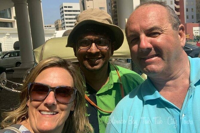 Colombo Bay Tuk Tuk City Tour - Tea tasting and the included Sri Lankan meal: where the tour turns local