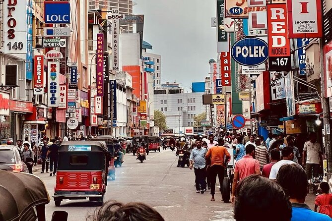 Colombo by Tuk Tuk – Sightseeing Entry Fees included - Key highlights at a glance