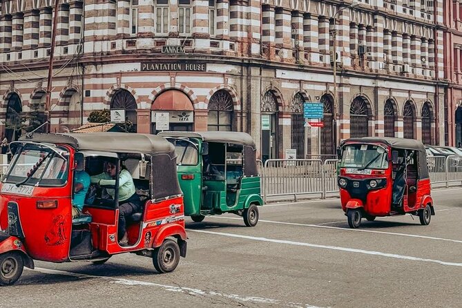 Colombo by Tuk Tuk – Sightseeing Entry Fees included - Stop 1: Sri Kailawasanathan Swami Devasthanam Kovil and the Dravidian-style introduction