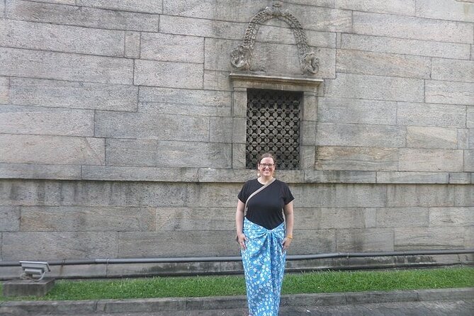 Colombo by Tuk Tuk – Sightseeing Entry Fees included - Religious architecture in Pettah: Grand Mosque and Wolvendaal Church