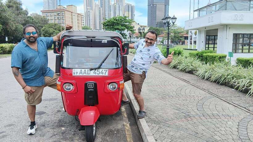 Colombo City Tour by Tuk-Tuk with Hotel Pickup - All Include - Fortside landmarks: Clock Tower, Old Lighthouse, and Town Hall