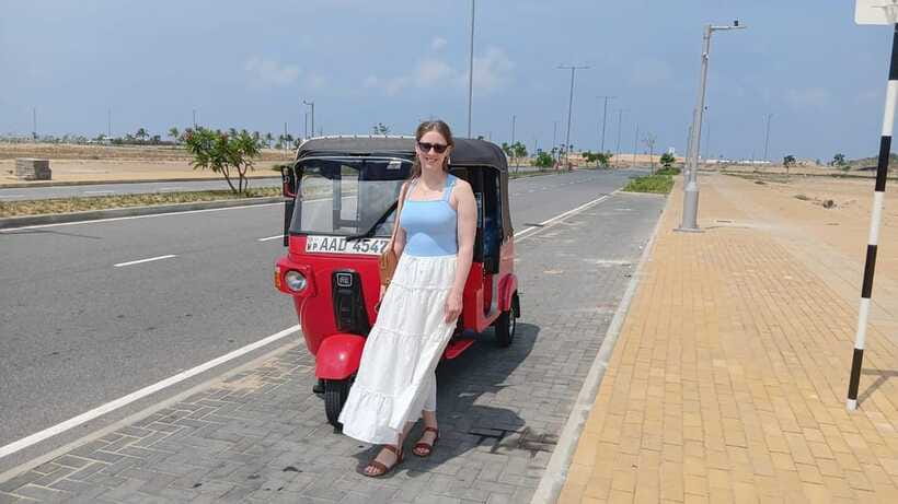 Colombo City Tour by Tuk-Tuk with Hotel Pickup - All Include - Independence Square, Dutch Hospital, and Lotus Tower photo time