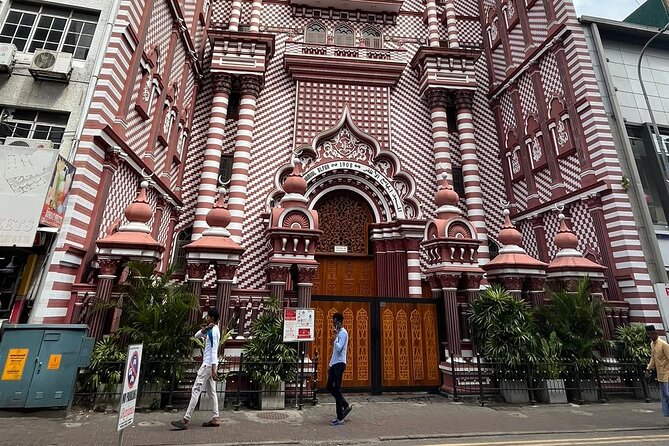 Colombo City Tour With Historical Places ( All Inclusive ) - Old Town Hall Building: Short Stop, Strong Sense of Place