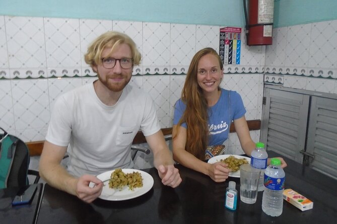 Colombo Express Food Tour with 9 + Tastings - Colombo’s Crispy Hoppers Stop: Bowl-Shaped Pancakes With a Purpose