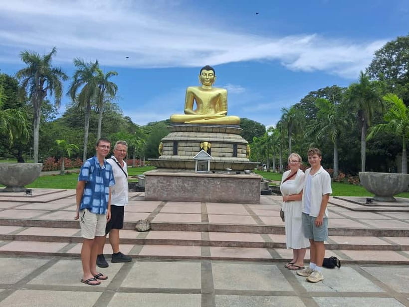 Colombo Heritage &Culture City Tour by Tuk Tuk ALL INCLUSIVE - Jami Ul-Alfar Mosque and Colombo Port Maritime Museum: a quick route through trade-era Colombo