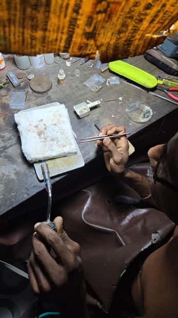 Colombo: Jewelry Workshop Experience 3-6 Hours-Free Jewelry - Hands-on skills you’ll actually try: stone setting and polishing