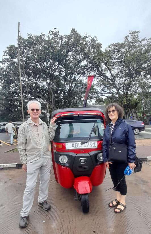 Colombo: Local Guide with Colombo City Tour by Tuk Tuk - Key things you’ll notice on this Colombo tuk tuk tour