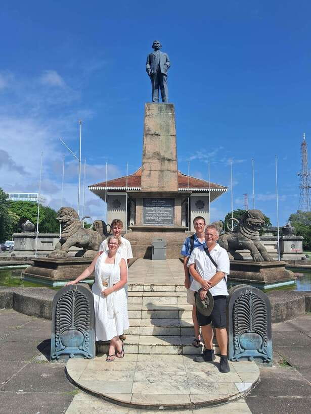 Colombo: Local Guide with Colombo City Tour by Tuk Tuk - How to make the most of the 4 hours