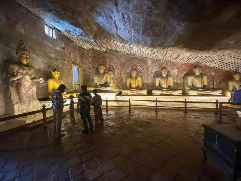 Colombo-Negombo : Sigiriya & Dambulla Cave Full-Day Tour - The wildcard: wildlife safari by jeep and elephant chances
