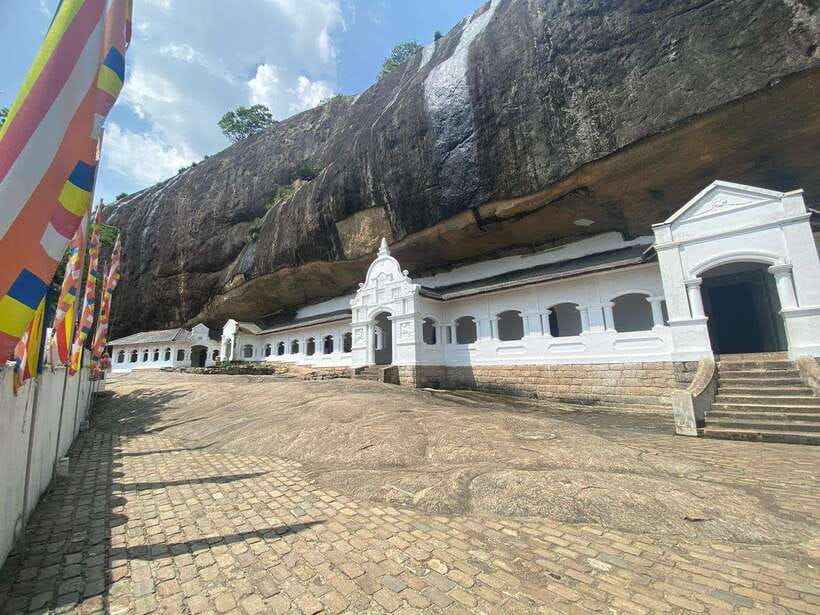 Colombo-Negombo : Sigiriya & Dambulla Cave Full-Day Tour - Should you book this Sigiriya–Dambulla–Safari day trip?