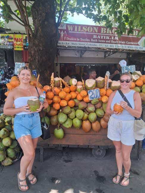 Colombo: Private City Tour by Tuk tuk - All Inclusive - Floating Market and Seema Malakaya Temple: water views and temple calm