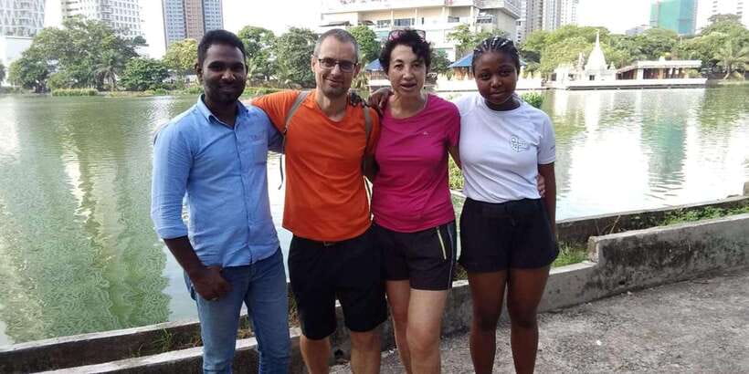 Colombo: Private City Tour by Tuk Tuk with Hotel Pickup - Pettah Market Shopping: Textiles, Crafts, and Spices