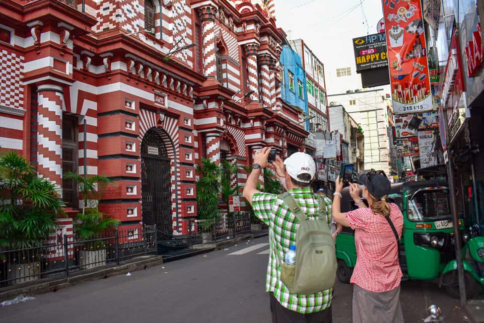 Colombo: private city tour from Negombo with hotel transfers - Gangaramaya Temple and the Bodhi Tree: the quiet, iconic part