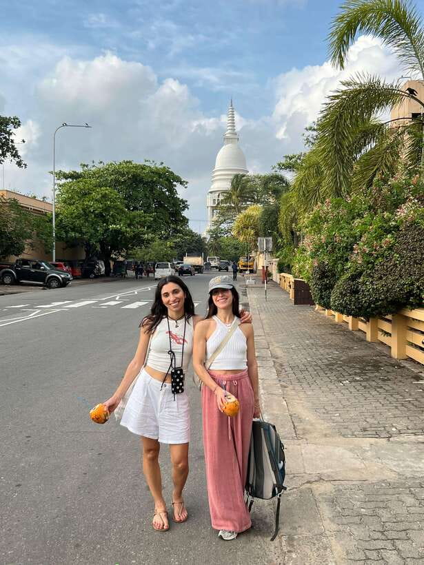 Colombo: Private City Tour with Local Food Tour by Tuk-Tuk - Kottu and the big street-food moment (what makes it worth it)