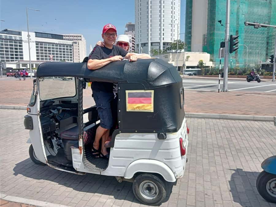Colombo: Private Guided Tour of the City by Tuk-Tuk - The practical flow: what a half-day city tour feels like