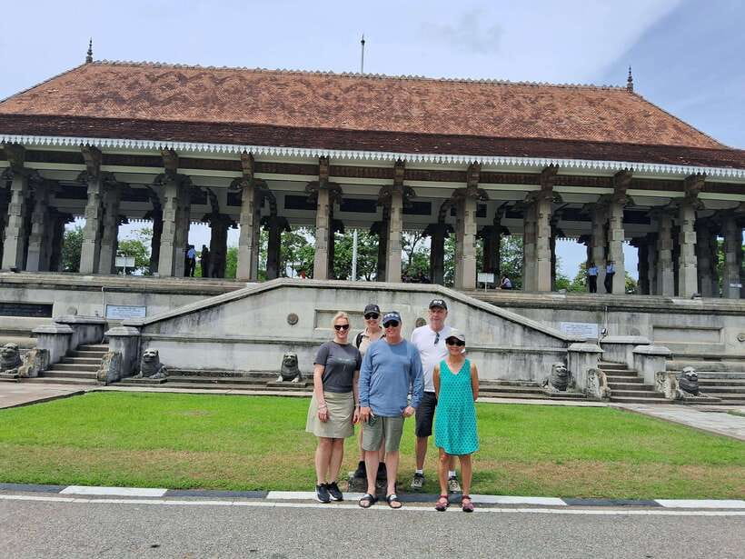Colombo: Private Guided Tuk Tuk City Tour with Hotel Pickup - Temples and Church Stops: Colombo’s Faiths Side by Side
