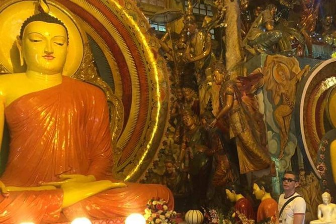 Colombo Private guideTour byTuk Tuk Morning Evening All inclusive - Around the colonial core: Old Parliament, Clock Tower, Town Hall, and Victoria Park