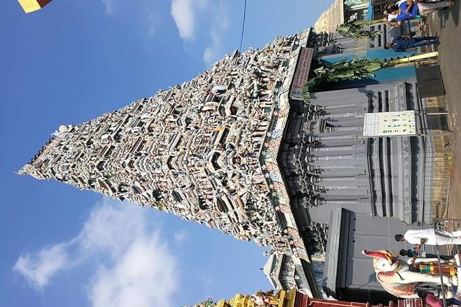 Colombo Private guideTour byTuk Tuk Morning Evening All inclusive - Pettah street energy and local market reality