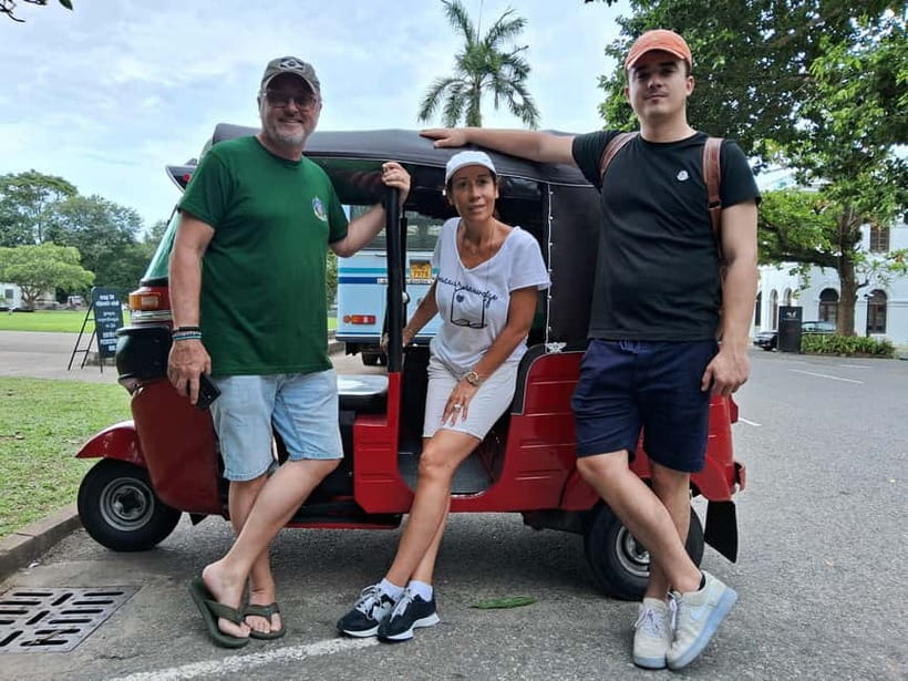 Colombo: Private Tuk-Tuk City Tour with All Entry Fees - Colombo Port Maritime Museum and the Independence Story in One Loop