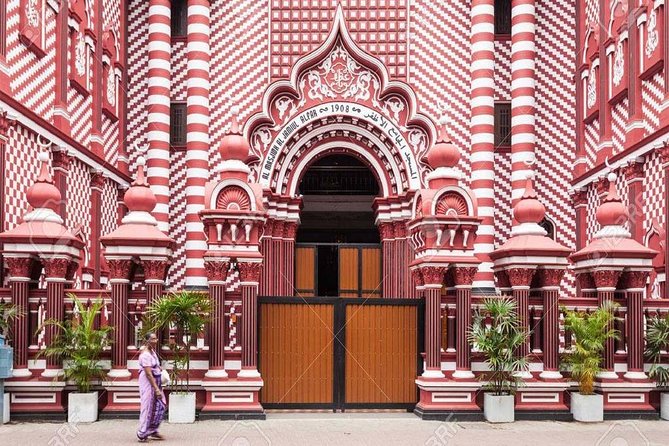 Colombo Sightseeing & Shopping - A 4-Hour Colombo Route That Blends Temples, Views, and Shopping