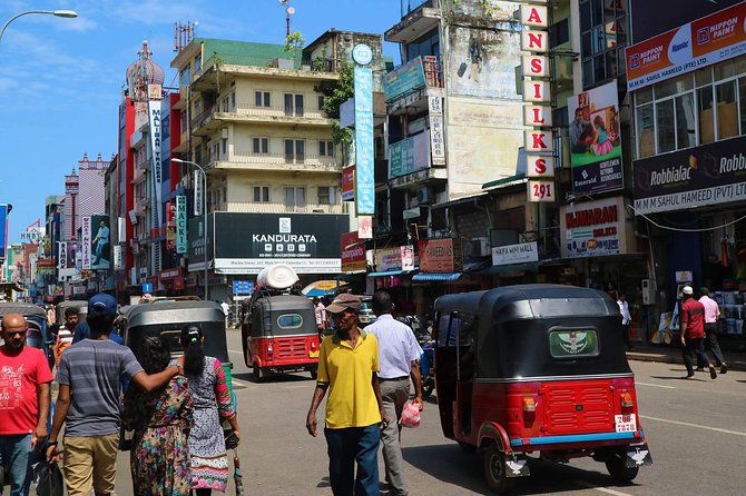Colombo Sightseeing & Shopping - Laksala Shopping Stop: Handicrafts You Can Browse Without Guessing
