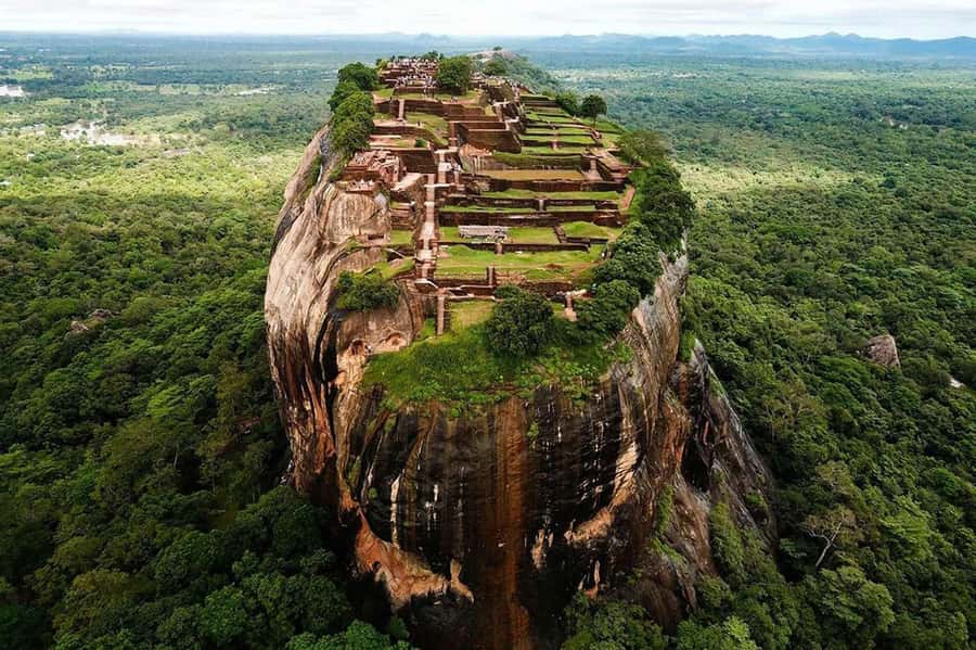 Colombo: Sigiriya Rock Fortress & Dambulla Cave Temple Tour - King Kashyapa’s story on the rock
