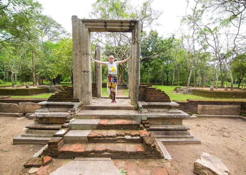 Colombo: Sri Lanka Cultural Triangle Hotspots 2-Day Tour - The Minneriya safari: elephants, but add-on costs