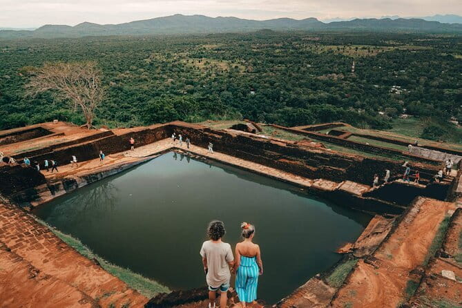 Colombo to Kandy Shuttle with Dambulla Sightseeing Tour - Key Highlights You’ll Care About