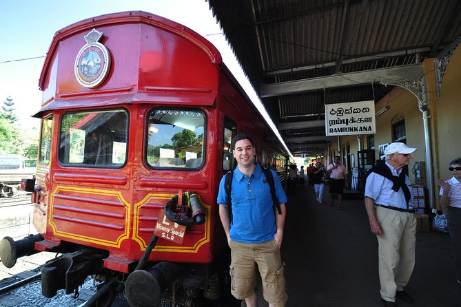 Colombo to Kandy Train Tickets (Reserved Seats) - The ride itself: what you see from your 2nd-class seat