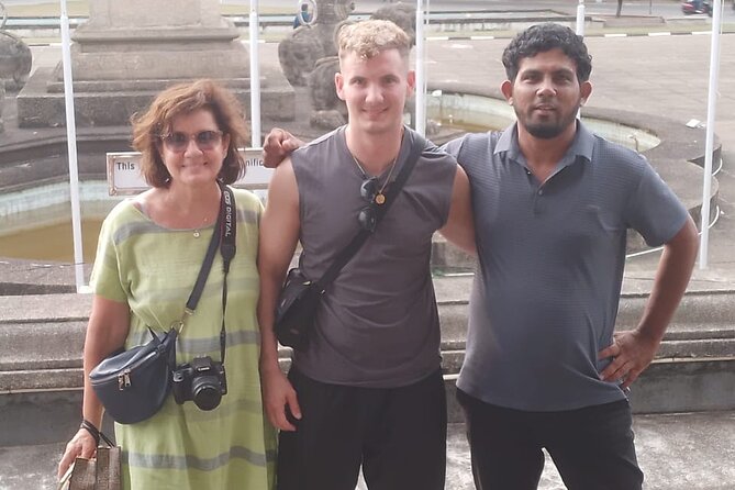Colombo Tuk Tuk City Tour - Viharamahadevi Park: Colombo’s biggest green spot near the National Museum