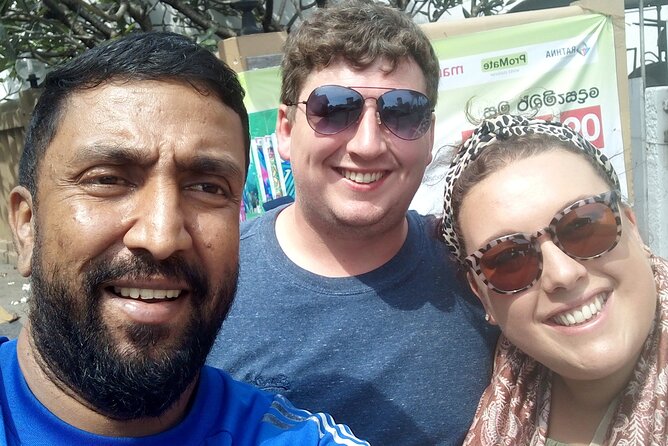 Colombo Tuk Tuk city tour with friendly Tuk driver(All inclusive) - The Port City Kickoff: SpeedBay Circuit and the Modern Colombo Edge