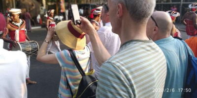 Colombo Tuk Tuk City TourSightseeing EntryFees& FoodIncluded - Gangaramaya Temple and the calm start to a busy day