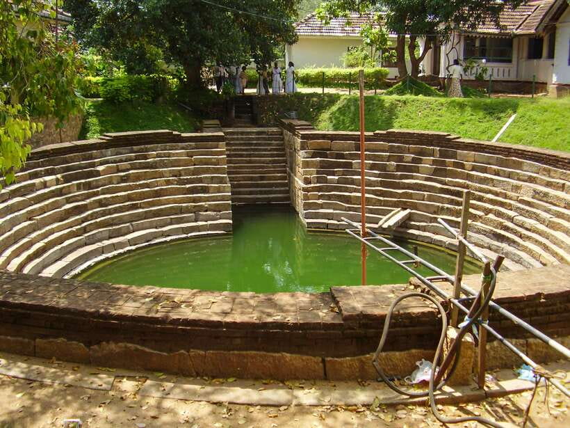 Dambulla: Anuradhapura and Mihintale Day Tour - Barefoot Temple Etiquette: Don’t Let This Surprise You