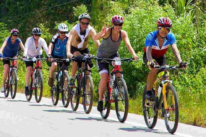 Discover Ella by Bicycle from Ella - The Ella cycling route: plains, streams, tea, and spice country
